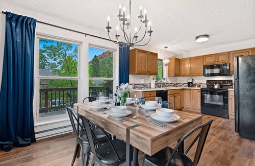 Fort Collins House | The Horsetooth Stoop | Biking, Boating & Sunsets