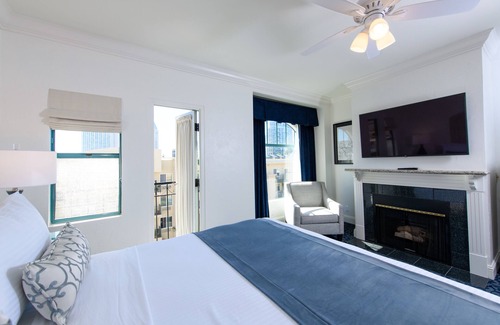 Pacific Terrace Hotel | The Horton Grand, Downtown/Gaslamp Quarter