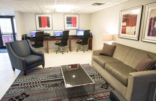 Dayton Hotel | The Hotel at Dayton South