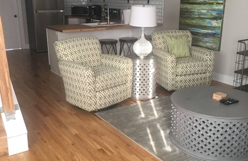 Jonesboro House | The Hotel at Huntington Square