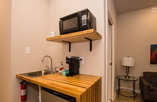 Jonesboro House | The Hotel at Huntington Square