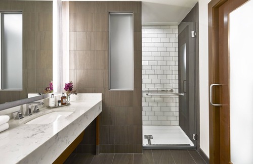 Wayzata Hotel | The Hotel Landing