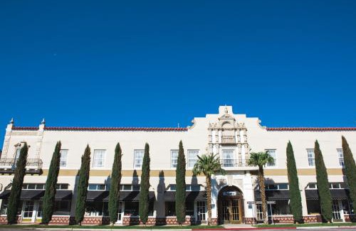 Marfa Hotel | The Hotel Paisano