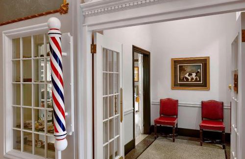 Regina Hotel | The Hotel Saskatchewan, Autograph Collection