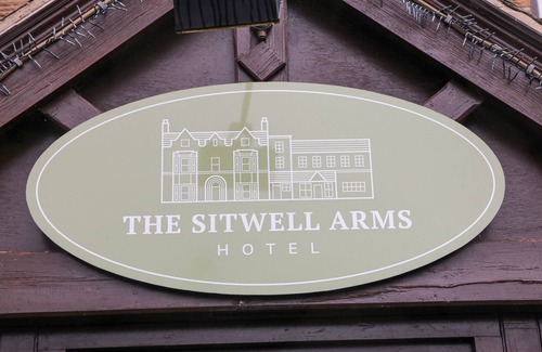 Eckington House | THE HOUSE AT THE SITWELL ARMS, pet friendly in Renishaw