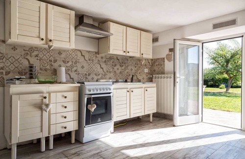 Sarzana Apartment | The house Blue 5 terre vacations Sarzana