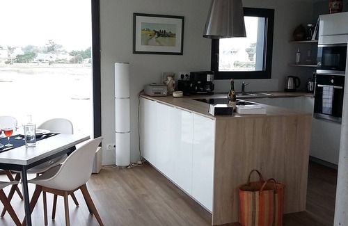 Landunvez House | The house feet in the water