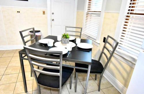Lakewood Apartment | The House Hotels - Ridgewood Lower