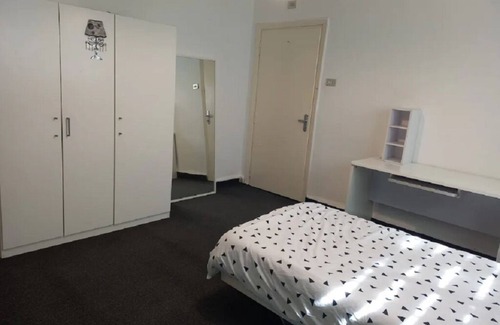 Al Swaifyeh Apartment | The house is located in a very central location in Amman.
