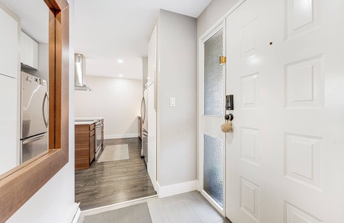 Lower Lonsdale Condo | The House of Blond penthouse level suite in LoLo