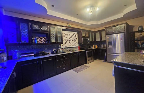 Claxton Bay House | The House of Praise 2Bd
