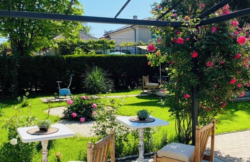 Eforie Nord House | The house of roses