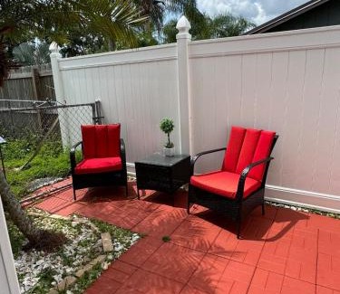 Almont Apartment | The house of the palms