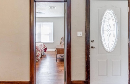 Central Oklahoma City House | The House on Bath / PETS WELCOME / WIFI