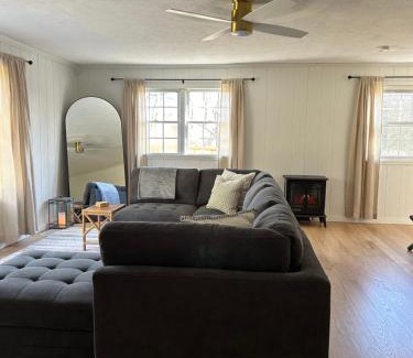 Lexington House | The House On Kings Corner