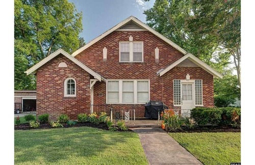 Martin House | The House on Main
