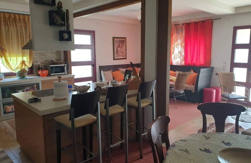 Pamvotida House | The house on the Meadow/Το σπίτι στο λιβάδι !