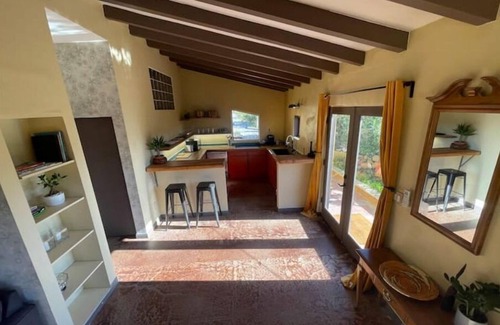 Morongo Valley House | The House on the Cliff - Pet Friendly Incredible Views of Joshua Tree