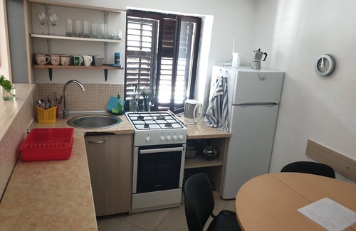 Orahovac House | The house with a large garden, only 30 m from the beach