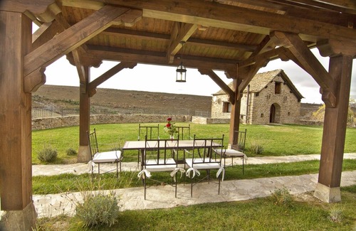 Satue Cottage | The Houses of Satué (PALLARÓN-BORDA-CASAS DEL GOLF) this is El Pallarón