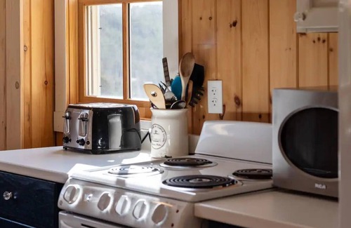 Terra Nova Cottage | The Howard House | Daniel’s Cove