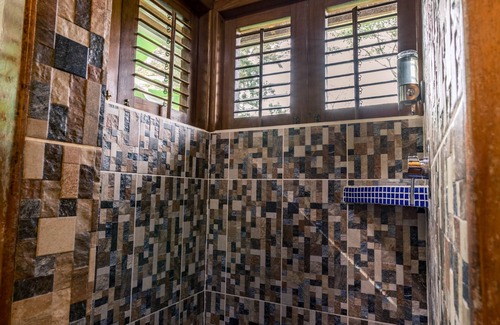 Bocas del Toro Bed & Breakfast | The Hummingbird