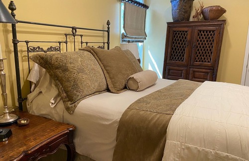 Aiken Bed & Breakfast | The Hummingbird