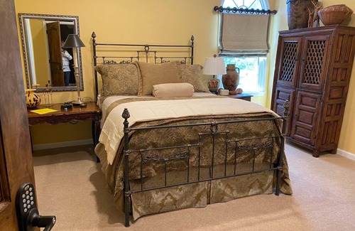 Aiken Bed & Breakfast | The Hummingbird