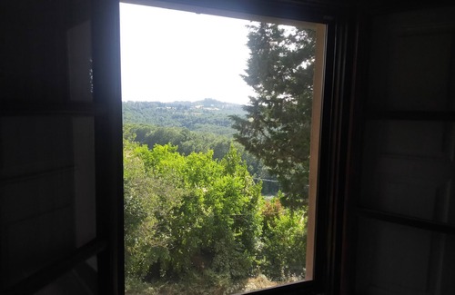 Castelfiorentino House | The hunter house is located in the grounds of the historic Villa Meleto estate.