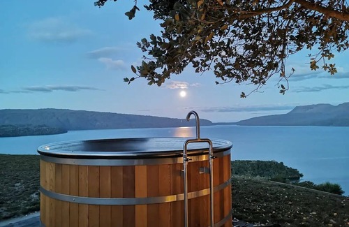 Lake Tarawera House | ~ the hunting huts~ a fresh take on the kiwi bach, perfect for 2 - 12 guests!n
