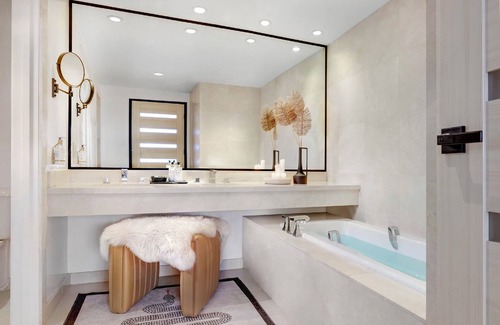Wilshire Montana Hotel | The Huntley Hotel