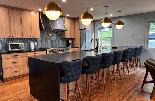 Skyland House | The Huntly Estate | Asheville Retreat | The Lodge + The Grange | Weddings & Events