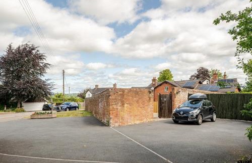 Cosford House | The Hurst Coach House