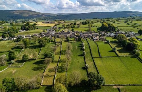 Aysgarth Apartment | The Hut in the Orchard @ Yorecroft