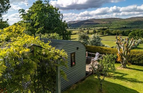 Aysgarth Apartment | The Hut in the Orchard @ Yorecroft
