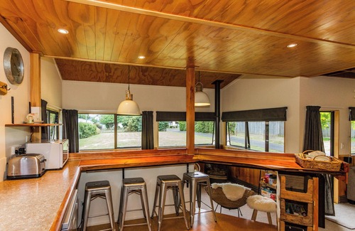 Ohakune House | The Hut Retreat - Ohakune Holiday Home