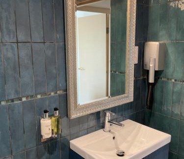 Douglas Apartment | The Hutchinson Apartments