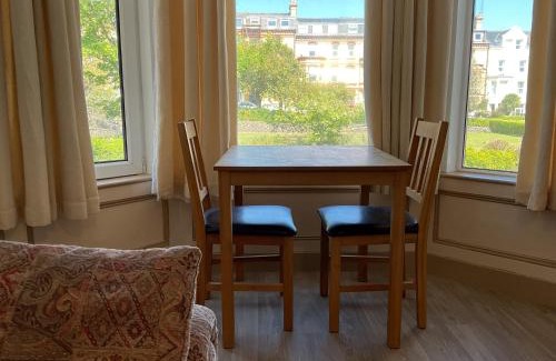 Douglas Apartment | The Hutchinson Apartments