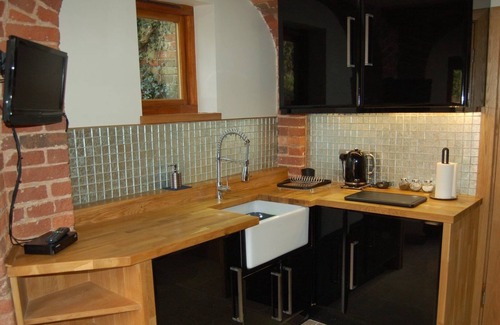 Kinver Cottage | The Hyde Dovecote Kinver, pet friendly holiday let