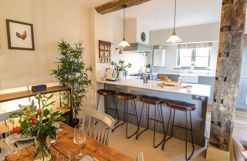 Armscote Cottage | THE HYDE, family friendly, luxury holiday cottage in Newbold On Stour