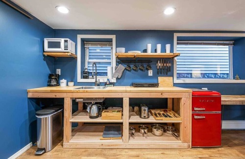 North Bergen House | The Hygge Way! 20 MIN TO NYC Times Sq.