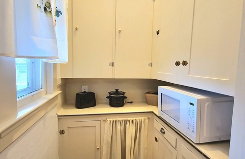 Lewiston House | The ideal medical professionals stay near St. Joe's RMC & LCSC in Lewiston.