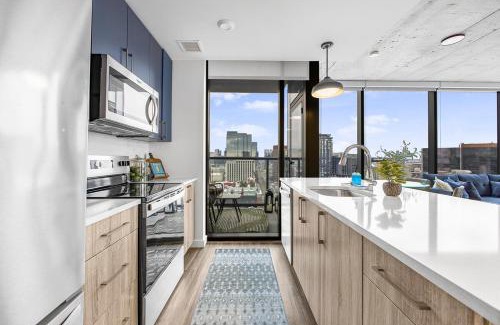 West End Apartment | The Industrial Suite DownTown Nashville