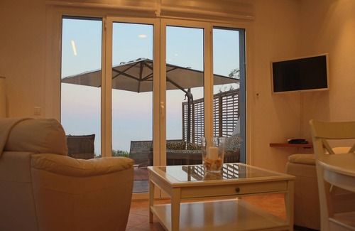 Votsi House | The Infinity 180 Luxury Suites - Adults Only