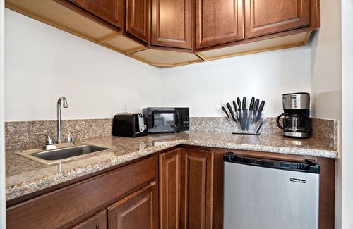 Mar Vista Apartment | The Inglewood 4A