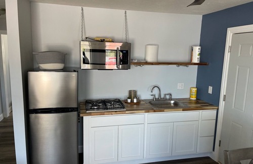 Millersport Apartment | The "Inn" at Buckeye Lake - Unit #3 (Upstairs)