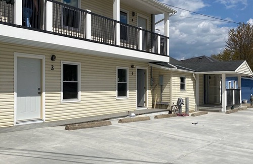 Millersport Apartment | The "Inn" at Buckeye Lake - Unit #3 (Upstairs)