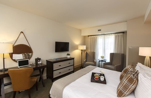 Stevensville Hotel | The Inn at Chesapeake Bay Beach Club