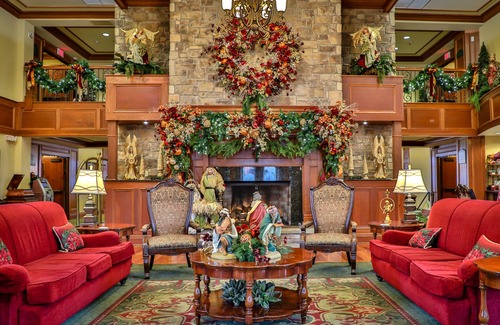 Pigeon Forge Hotel | The Inn at Christmas Place