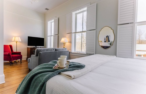 Lead Mines Hotel | The Inn at Foster Falls